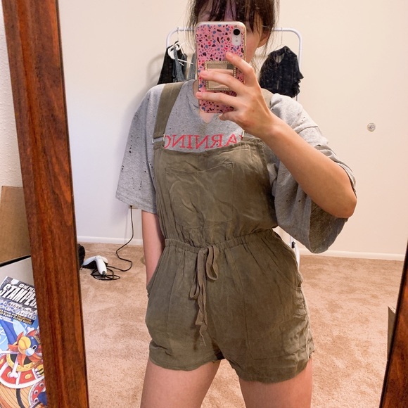 Elastic waist band romper - Picture 4 of 5